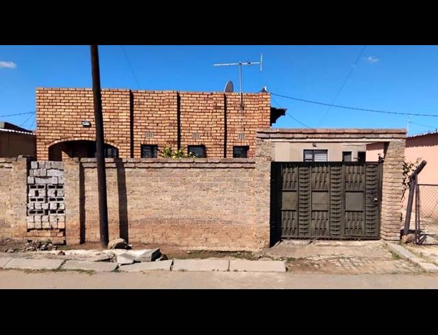 2 BEDROOM HOUSE FOR SALE IN THULANI